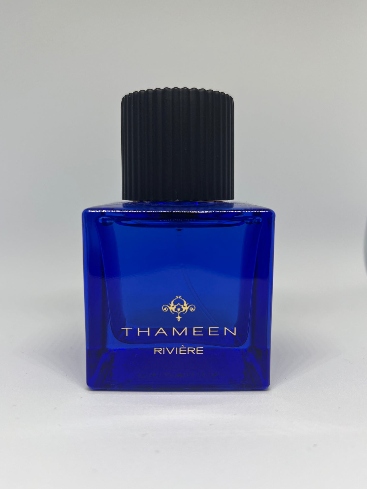 Thameen London Riviere - Sample